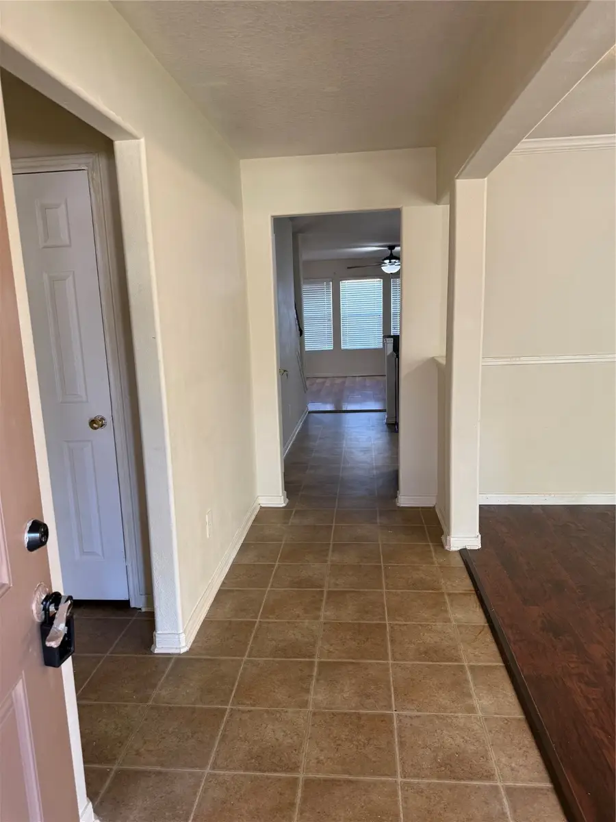 1330 Reedpoint Drive, Houston, TX 77090 - Image #3