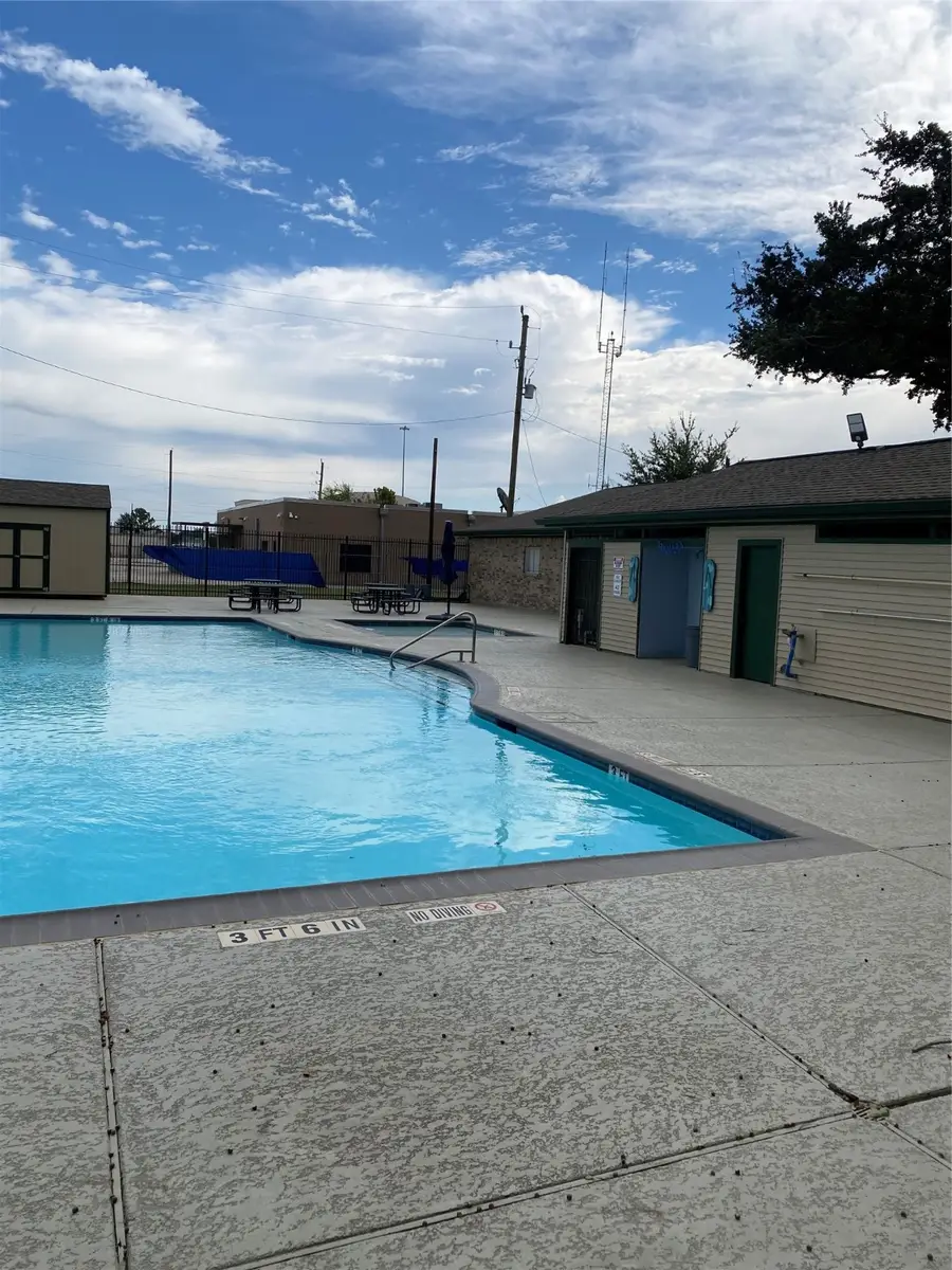 415 N Forest Boulevard, Houston, TX 77090 - Image #2