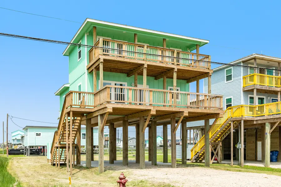 344 Thunder Road, Surfside Beach, TX 77541 - Image #2