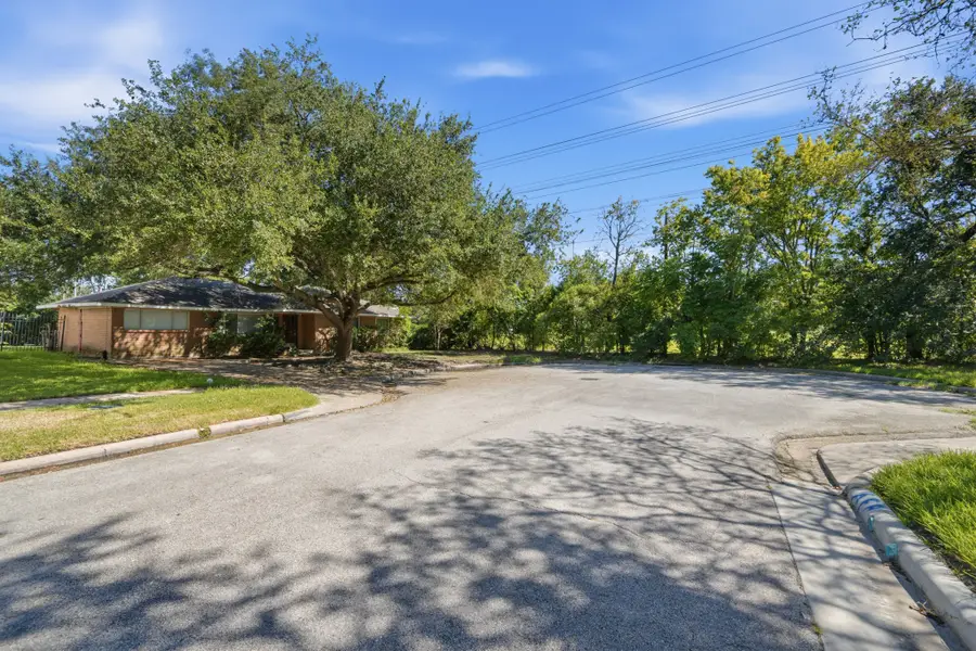 4300 Compton Circle, Bellaire, TX 77401 - #3
