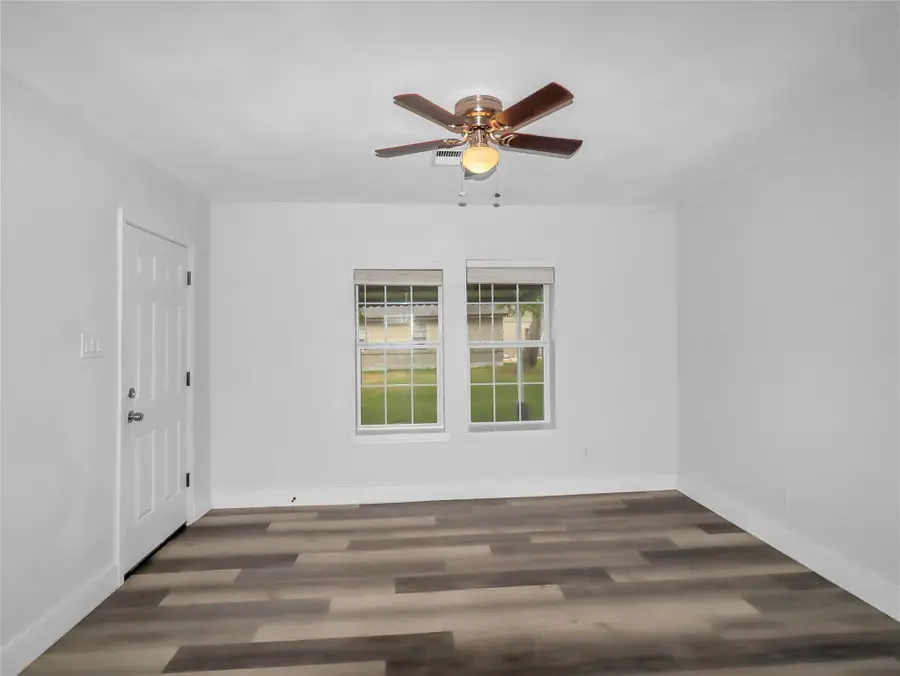 810 15th Avenue N, Texas City, TX 77590 - #3