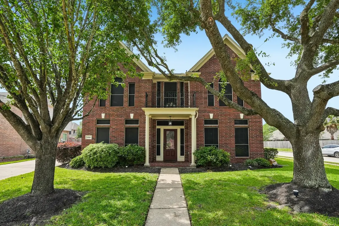 10900 Sycamore Drive N, La Porte, TX 77571 - #1