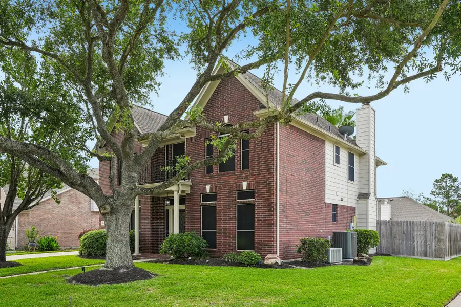 10900 Sycamore Drive N, La Porte, TX 77571 - #2