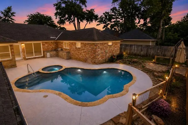 15215 Parkville Drive, Houston, TX 77068