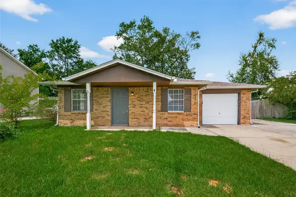 16823 S Lighthouse Drive, Crosby, TX 77532