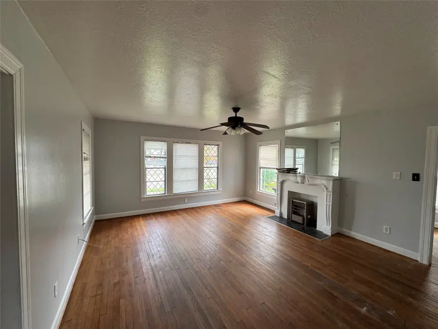 415 W Pearce Street, Baytown, TX 77520 - Image #3