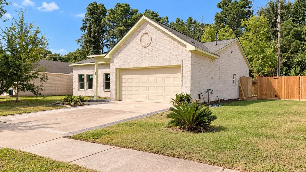 8715 Victoria Forest Drive, Houston, TX 77088 - #1