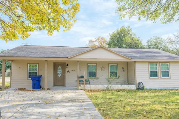 1434 1st Avenue N, Texas City, TX 77590