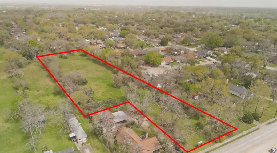 1203 Massey Tompkins Road, Baytown, TX 77521 - Image #2