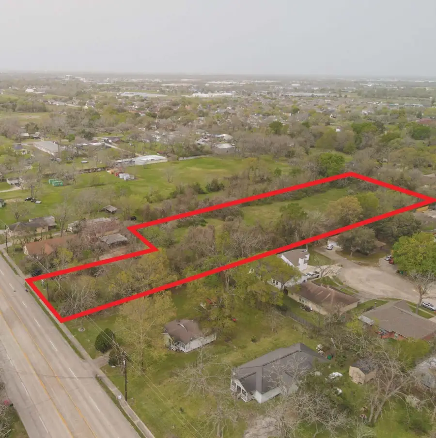 1203 Massey Tompkins Road, Baytown, TX 77521 - Image #3