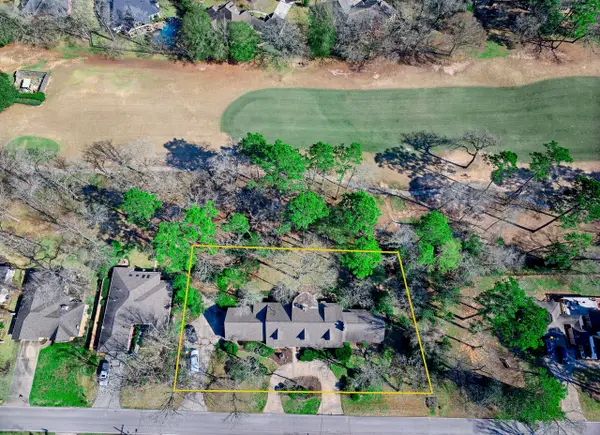 108 Rolling Hills Drive, Conroe, TX 77304