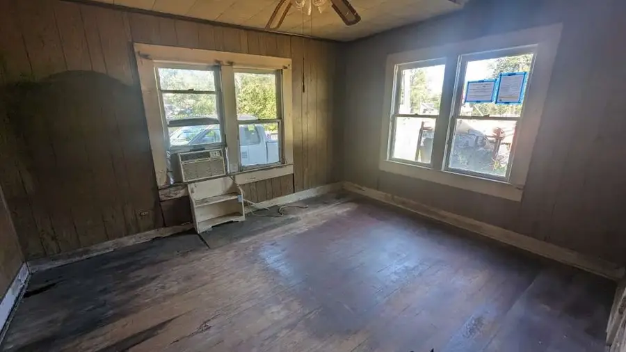 1111 Austin Street, Jacksonville, TX 75766 - Image #3