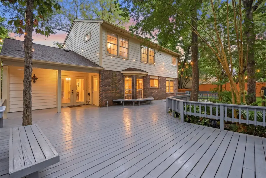 16 Lullwater Place, The Woodlands, TX 77381 - #3