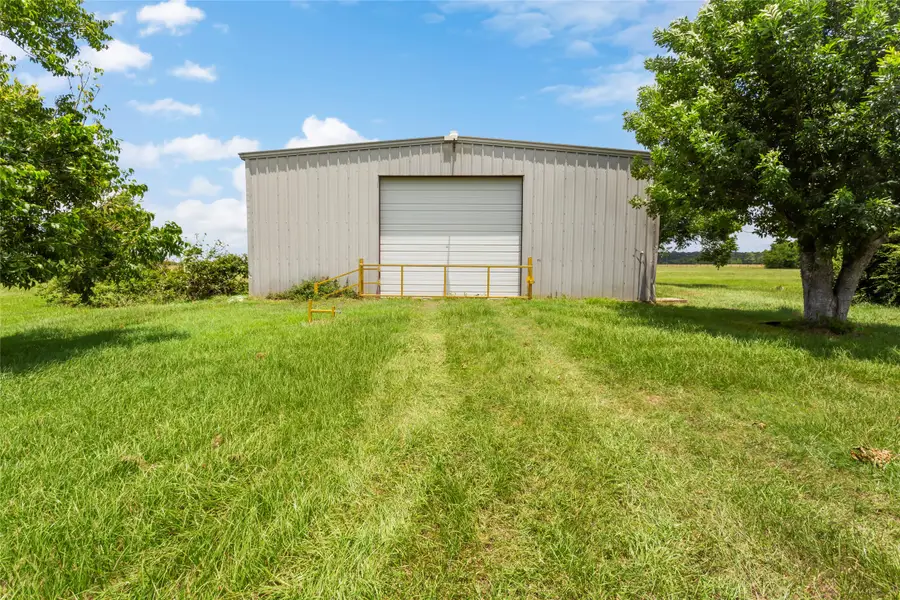 8802 Highway 35, Liverpool, TX 77577 - Image #2