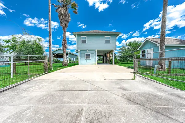 171 County Road 299, Sargent, TX 77414