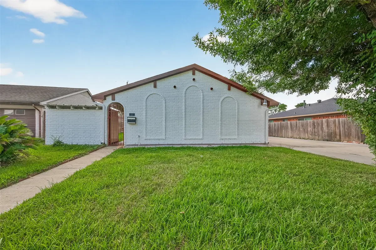 11811 Rowan, Houston, TX 77072 - Image #1