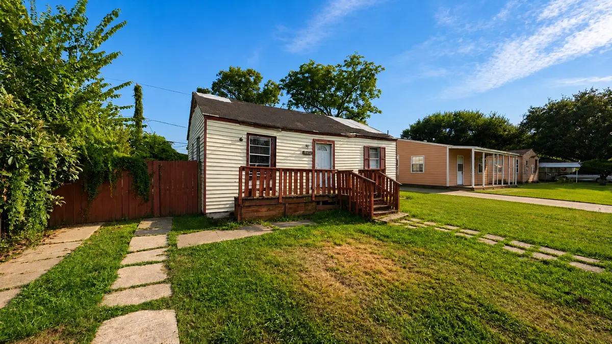 10242 Flaxman Street, Houston, TX 77029 - #1