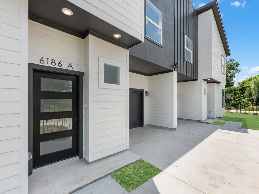6186 Eastland Street #A/B, Houston, TX 77028 - #3