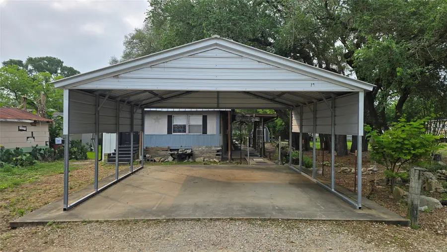 78 Avenue D, Van Vleck, TX 77482 - #2