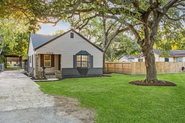 1714 Hawthorne Street, La Marque, TX 77568