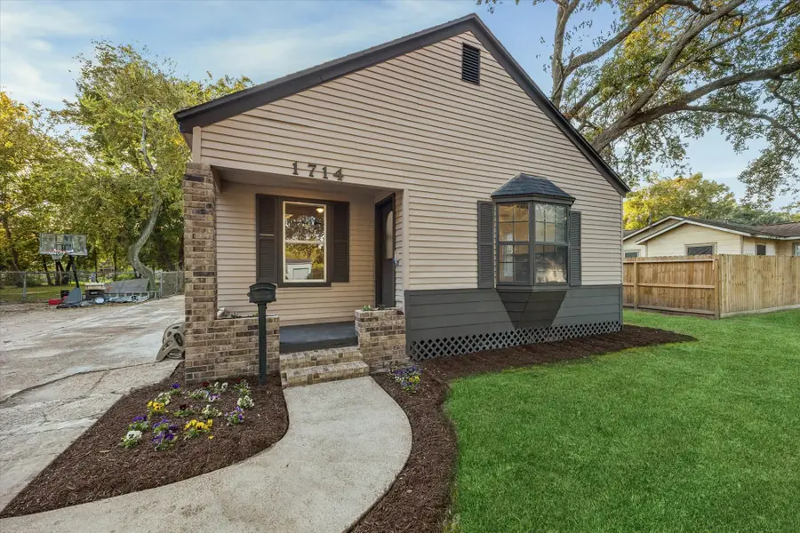 1714 Hawthorne Street, La Marque, TX 77568 - #3