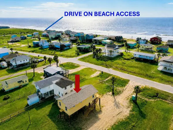 314 Surf Dr, Surfside Beach, TX 77541