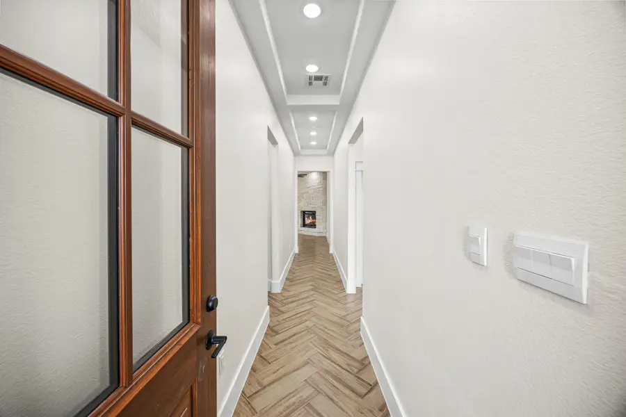 909 Santa Anna Lane, La Porte, TX 77571 - Image #3