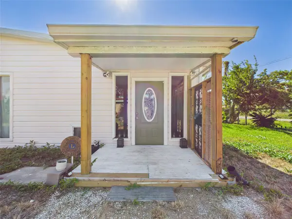 713 6th Street, San Leon, TX 77539