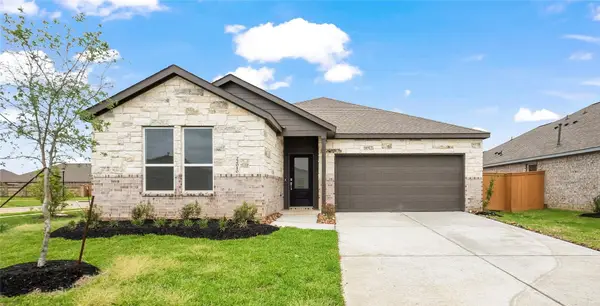 9322 Long Fin Drive, Baytown, TX 77521
