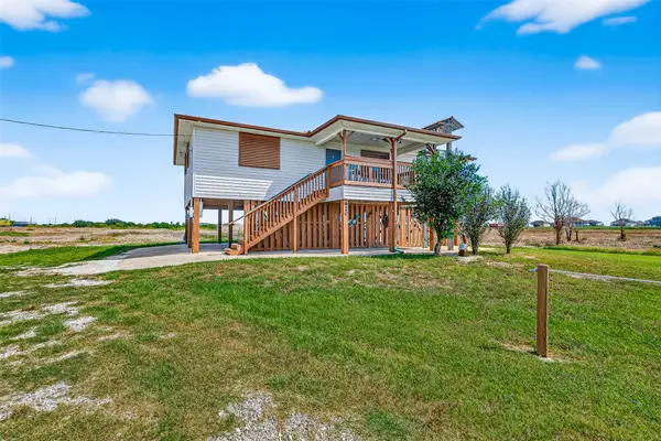 920 4th Street, Port Bolivar, TX 77650