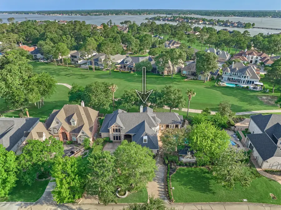 609 Edgewood Drive, Montgomery, TX 77356 - #2
