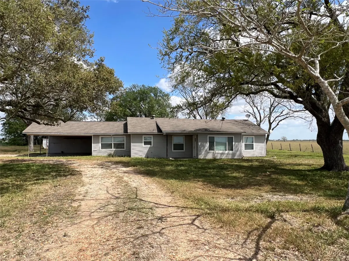 2748 County Road 456, El Campo, TX 77437 - #1