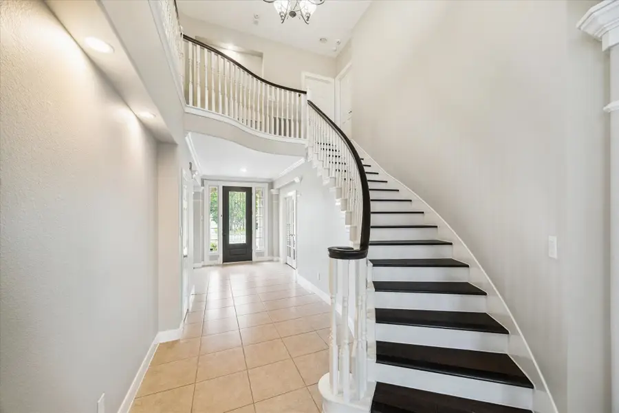 1611 Hill Spring Drive, Sugar Land, TX 77479 - Image #3