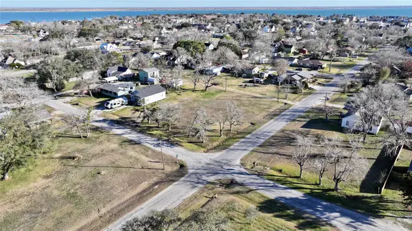 710 5th Street, Palacios, TX 77465