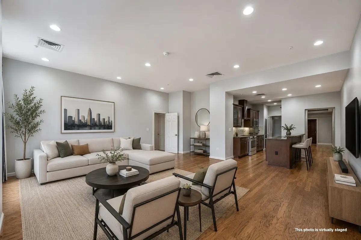 914 Main Street #910, Houston, TX 77002 - #1