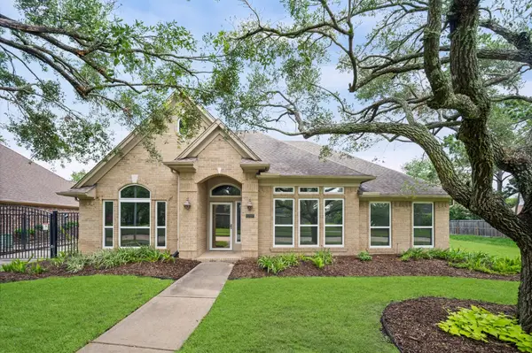 1707 Crescent Green Drive, Houston, TX 77094