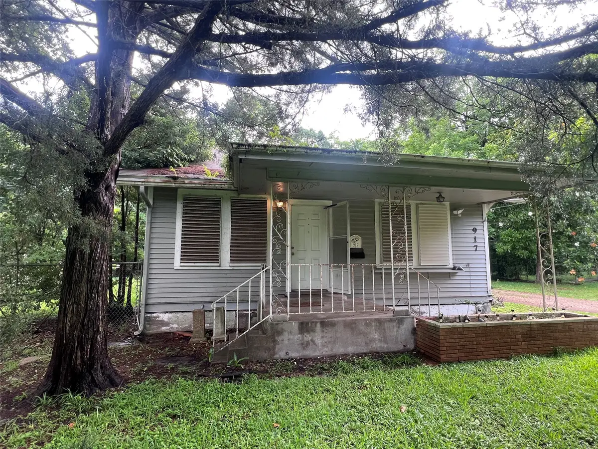 917 Laurel Street, La Marque, TX 77568 - #1