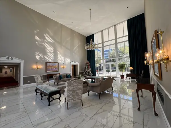 5050 Ambassador Way #210, Houston, TX 77056