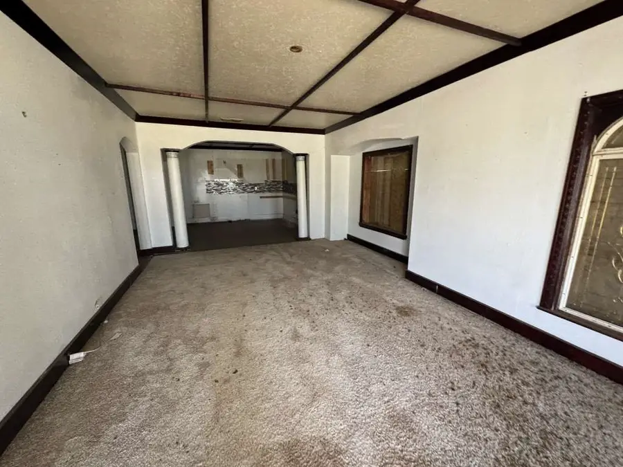 155 N 2nd Street, Slaton, TX 79364 - #2