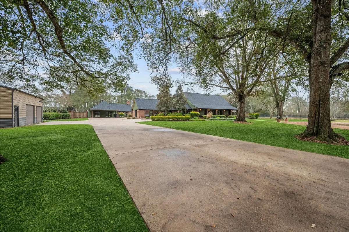 1395 Ford Avenue, Dayton, TX 77535 - Image #1