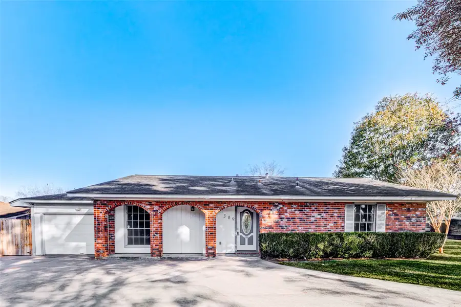 309 Still Forest Street, Liberty, TX 77575 - Image #3