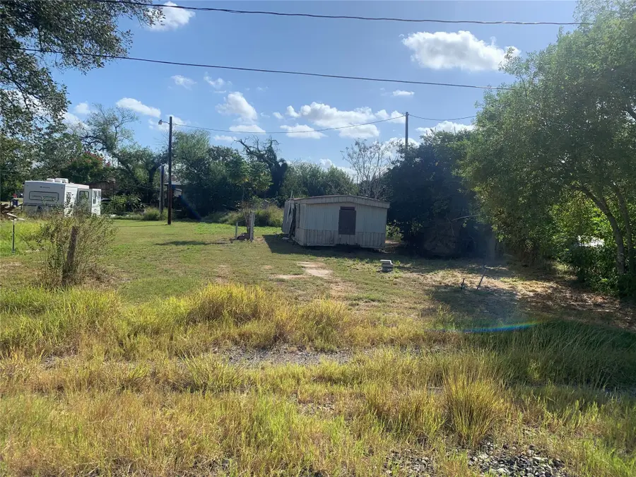 203 Palmetto Street, Refugio, TX 78377 - Image #2