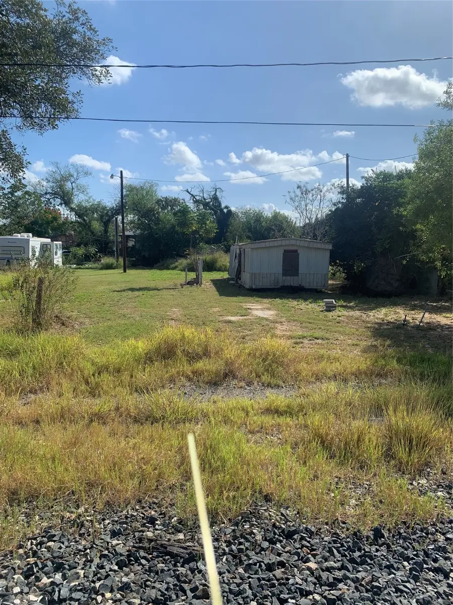 203 Palmetto Street, Refugio, TX 78377 - Image #3