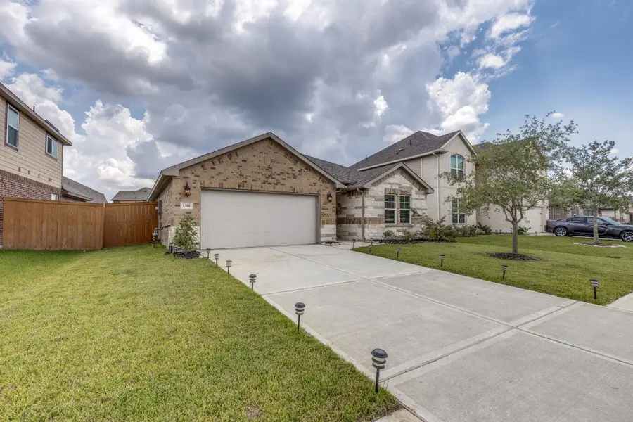 1318 Cascade Hills Drive, Rosharon, TX 77583 - #3