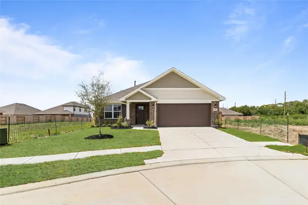 2257 W Post Oak Circle, Dayton, TX 77535