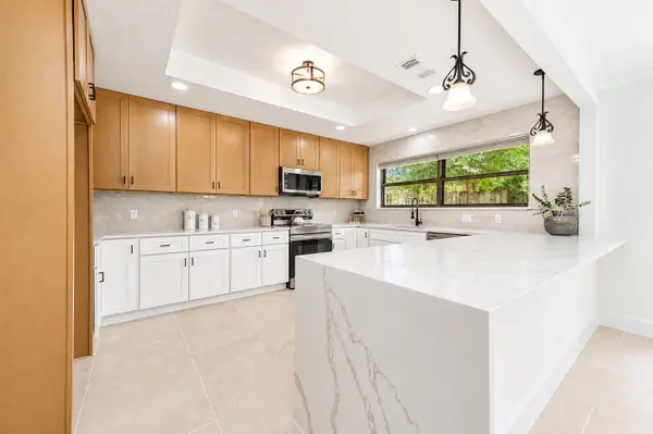 109 Dorado Drive, Friendswood, TX 77546