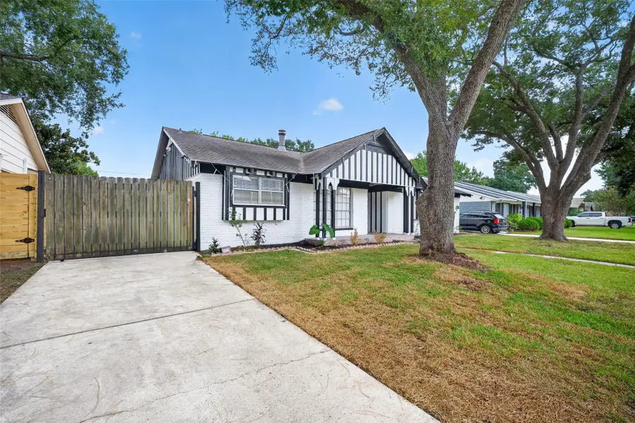 6038 Cartagena Street, Houston, TX 77035 - #3