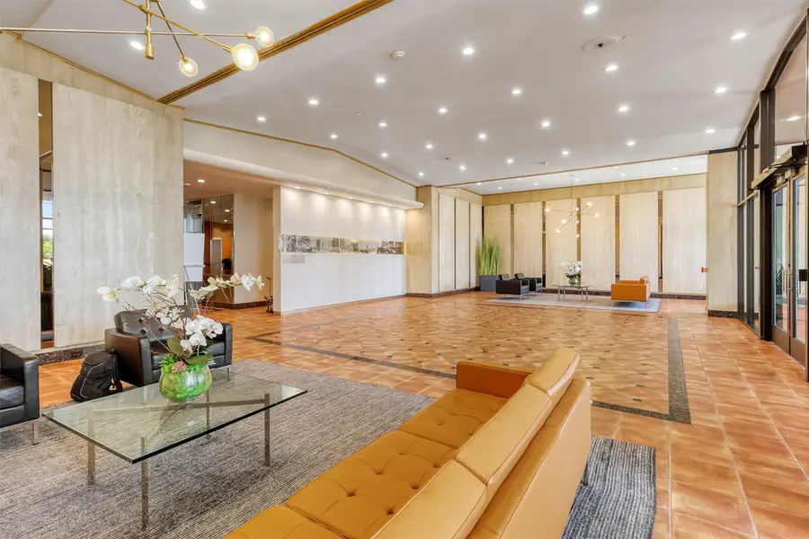 2016 Main Street #722, Houston, TX 77002 - Image #3