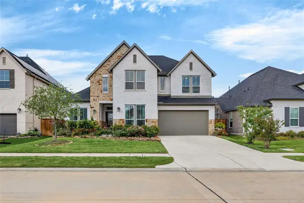 32018 Crested Knoll Court, Fulshear, TX 77441