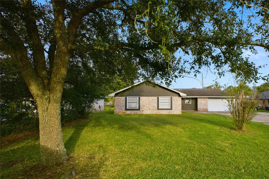 6604 Lancaster, Orange, TX 77632 - Image #2